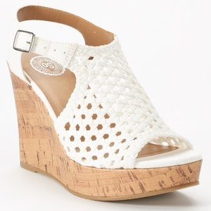 SO White Perch Woven Wedges size 10